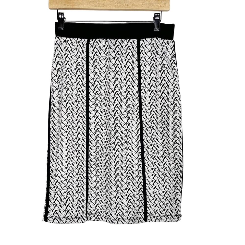 Le Lis Small White Black Textured Knit Pencil Skirt Stripe Chevron Stretch Work